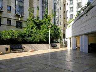 Relaxing 2 BR Apt with Parking Apartment in Tel Aviv-Yafo