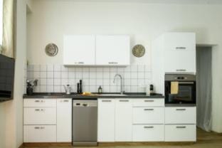 Comfy 1br for beach lovers in TLV with Shelter Apartment in Tel Aviv-Yafo