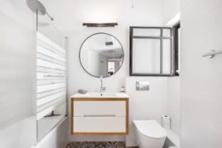 Ramat Hasharon Duplex Rooftop Oasis with Shelter Apartment in Herzliya