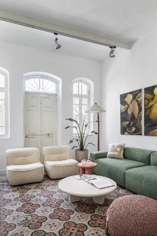 The Gem of Neve Tzedek Stylish Home Country House in Tel Aviv-Yafo