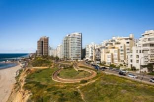 Netanya Beach & Pool Elegant Studio Apartment in Netanya