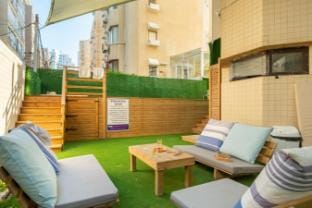 Netanya Beach & Pool Chic Studio Apartment in Netanya