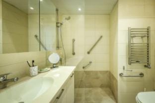 Skyline 1BR Apartment with City and Sea View Apartment in Herzliya