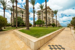 Deluxe 2BR Apt w Pool in Historical Jaffa Apartment in Tel Aviv-Yafo