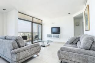Herzliya Seaside Charming Home Apartment in Herzliya