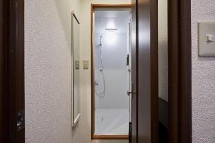 Cheap Price! Near Asakusa, Ueno, Sensoji !#D客室 Vacation rental in Japan