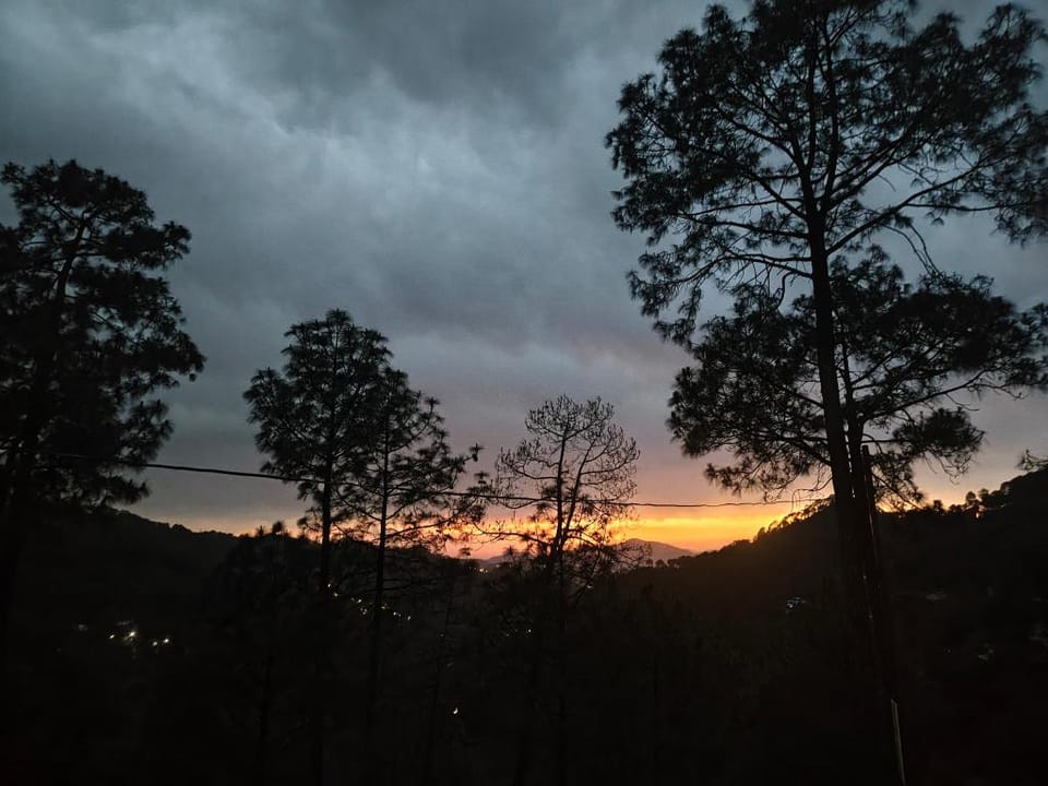 Sunset View Villa by Splendid Hotels Hotel in Himachal Pradesh