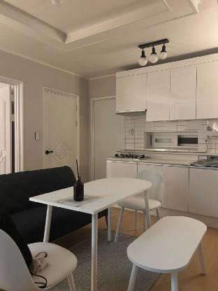 SF#relax #Interior #Weekdaydiscounts #4K projector Vacation rental in Daegu