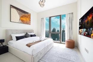 Luxury2BR•Sea View•Hot Tub•Walk to Burj/Dubai Mall Vacation rental in Dubai