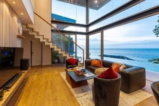 Luxury Kamala 4BR Oceanfront with Full Services Villa in Kamala