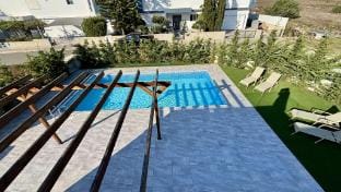 Sunrise Villa with Private Pool Villa in Larnaca District