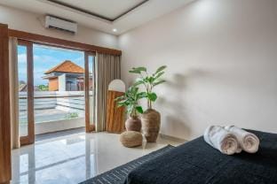 KutesaVilla-Your StylishEscape-2BRVilla inParadise Villa in North Kuta