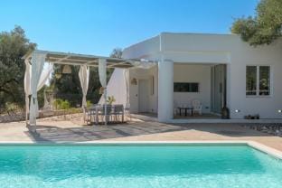 Trullo Chiara in Ostuni Villa in Province of Taranto