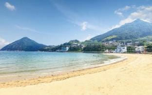 거제도 로제스펜션D Bed and Breakfast in South Korea