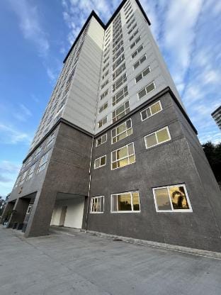 Dheights Clark Condo Studio 40sqm King Bed Apartment in Angeles