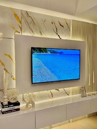Luxury Condo in Taguig Venice Grand Canal Access Vacation rental in Makati