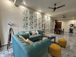 180°view2BHK/lift/Rooftop Restaurant/Parking•Ac Apartment in Himachal Pradesh