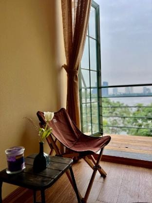 Sushi House West Lake Apartment in Laos