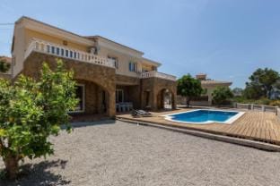 Villallop, enjoy your vacation. Vacation rental in Garraf