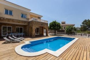 Villallop, enjoy your vacation. Vacation rental in Garraf