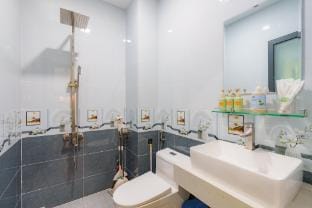 Katy's solance house Quận 1 Gần Chợ Tân Định Vacation rental in Ho Chi Minh City