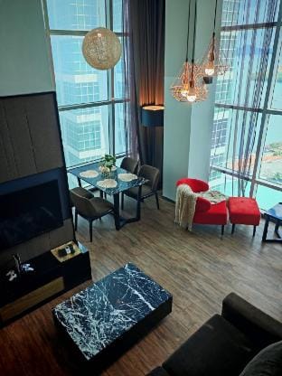 Maritime Suite EV Charger Water Dispenser Dryer Apartment in George Town