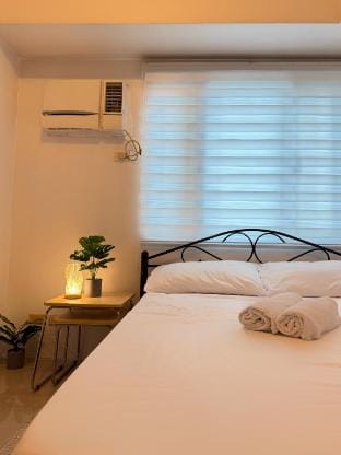 SMDC Light Residences - Studio Condo Unit Apartment in Mandaluyong