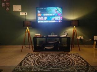 The ZenDen Home Stay | Behind LULU Mall Golf city Apartment in Lucknow