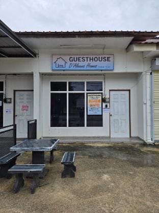 Homestay Kodiang 1 Bedroom near Pekan Kodiang by D’Aleena Homes Vacation rental in Kedah