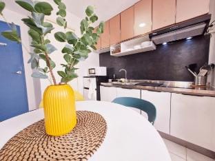 Spacious One bedroom condo Near SM East Ortigas Vacation rental in Pasig