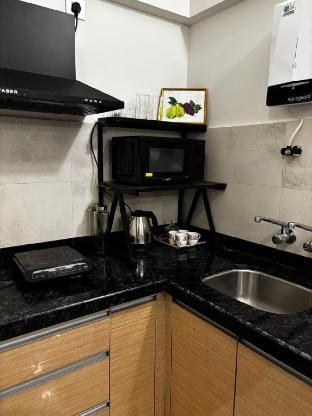 Touch Of Grey- 1Bhk W 2BL & 12FL Vacation rental in Pune