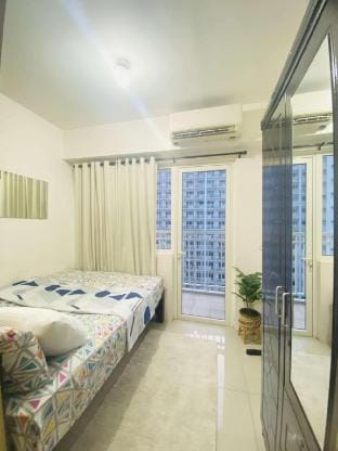 LiCa Place Vacation rental in Pasay