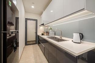Lux 2BR/80m2 Monarchy Apartment Han River view Apartment in Da Nang