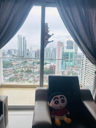Shin Chan Crayon Themed 2BR2BHomestay at KSL Mall Apartment in Johor Bahru