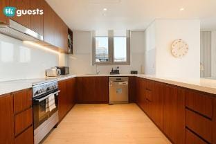Beachfront Living Stunning 4 BR with Maid's Room Vacation rental in Dubai