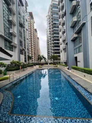 Studio Unit McKinleyHill near Venice Grand Canal Vacation rental in Makati
