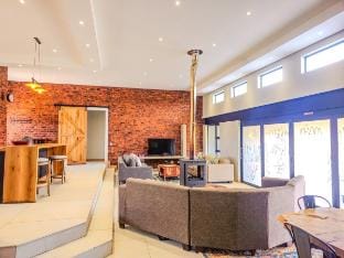 Luxury 3BR for Families & Golfers in Dullstroom Vacation rental in South Africa
