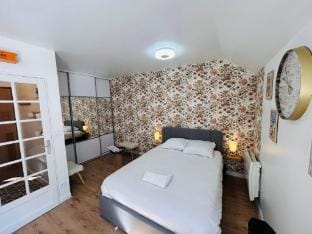 Les Bulles Ruinart | Centre-ville Apartment in Reims