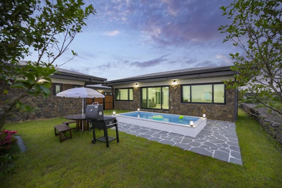 Gimnyeong stonewall Private Pool Villa Vacation rental in South Korea