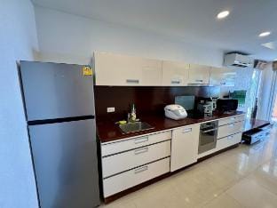 Siam Royal View Beachfront Villa by PSR Villa in Ko Chang