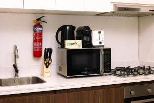Chic 1-Bedroom in Business Bay, Prime Location Vacation rental in Dubai