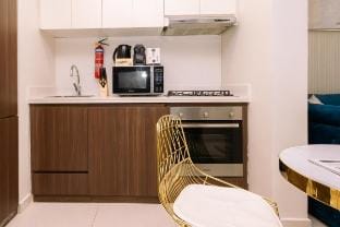 Chic 1-Bedroom in Business Bay, Prime Location Vacation rental in Dubai