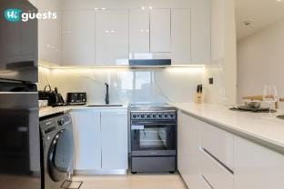 Luxury Apt in the Heart of JVC at Binghatti Nova Vacation rental in Dubai