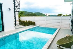Queenstown Khaoyai Villa in Laos