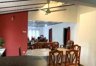 Homelea homestay Shared room 1 Vacation rental in Negombo