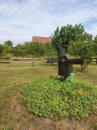 Villa w open fireplace and big plot 5 min from the sea Vacation rental in Gotland County, Sweden