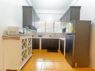 San Miguel Unit 12 4BR Free Parking near ITPark Vacation rental in Cebu City