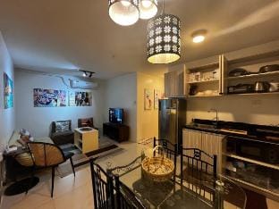 2 Bedroom | 300 mbps WiFi  | SM Seaside | NU Star Vacation rental in Cebu City