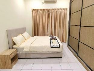 Li@Tmn Intan~6+1p(WaterDispenser/Neflix)Target Vacation rental in Johor