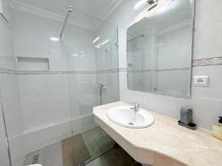 Studio moderne climatisé Wi-Fi – Carré Eden Guéliz Apartment in Marrakesh